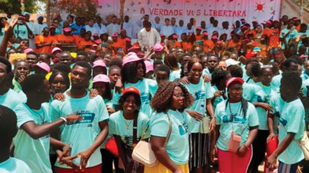  Guinea-Bissau’s youth gatherings  bring together thousands of young people  ING-019