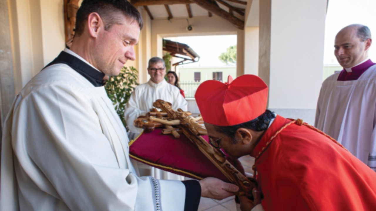  Il cardinale Sebastian Francis  ha preso possesso del titolo  di Santa Maria Causa Nostræ Lætitiæ  ...
