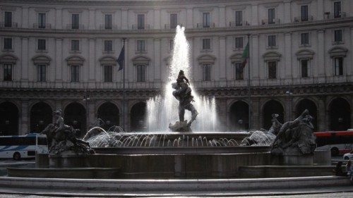 Der Najadenbrunnen auf der Piazza della Repubblica TED-043 Der Najadenbrunnen auf der Piazza della Repubblica TED-043