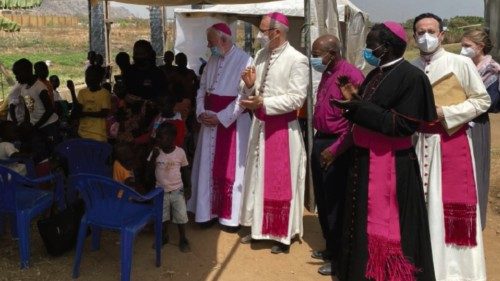 Besuch von Erzbischof Gallagher im Südsudan  TED-001