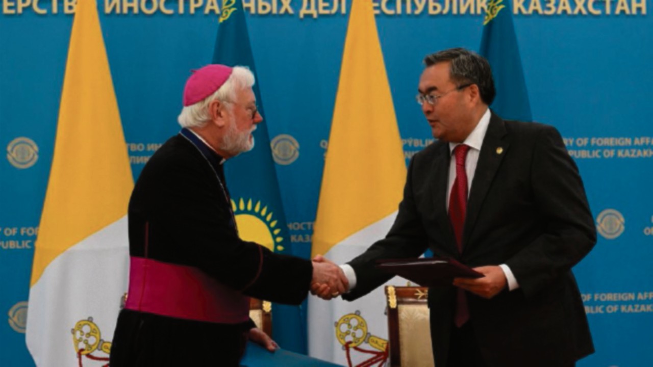  Kasachstan erleichtert Einreise katholischer Seelsorger  TED-038