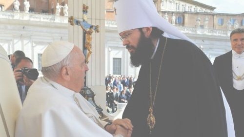  Papst  trifft Leiter des Außenamtes des Moskauer Patriarchats  TED-019