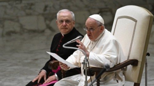  Papst betet für Opfer von Unwettern  TED-034