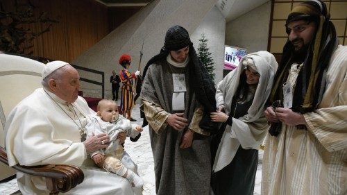  Staunen über das große Geheimnis Gottes,  der ein Kind geworden ist  TED-051