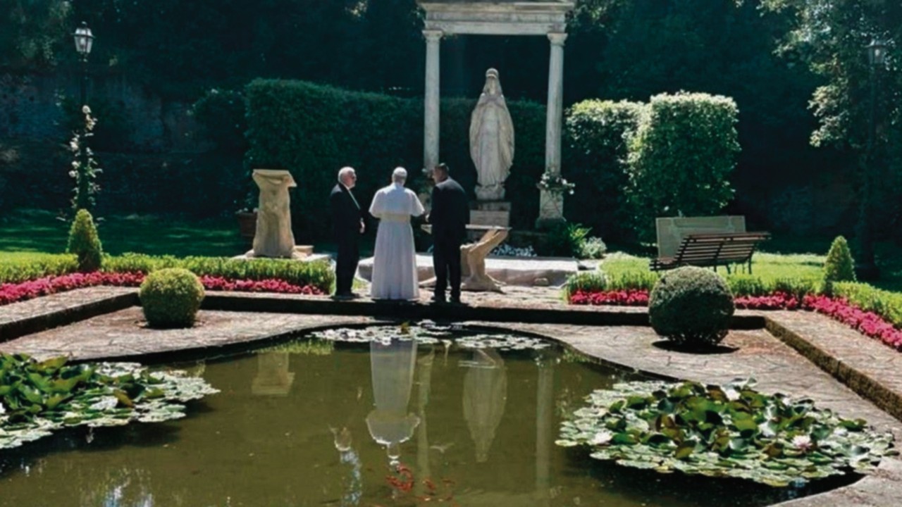  Besuch im traditionellen Sommersitz der Päpste  TED-022