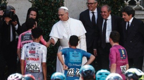 Giro d’Italia dreht erstmals Ehrenrunde durch den Vatikan TED-022 Giro d’Italia dreht erstmals Ehrenrunde durch den Vatikan TED-022