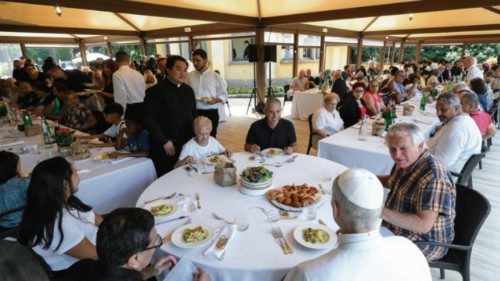 In Gemeinschaft leben heißt mit Gott leben TED-033 In Gemeinschaft leben heißt mit Gott leben TED-033