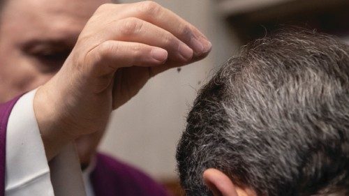 Em.mo Card. Angelo Comastri: Santa Messa delle Ceneri per i Dipendenti vaticani 06-03-2019 Em.mo Card. Angelo Comastri: Santa Messa delle Ceneri per i Dipendenti vaticani 06-03-2019