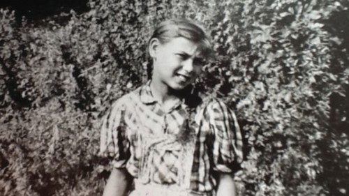 Edith Bruck as a child, shortly before being deported