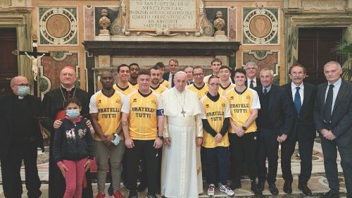  No barriers on the ‘Pope’s team’  ING-048