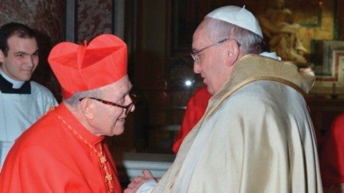  Pope expresses condolences upon death of Cardinal Luigi de Magistris  ING-007