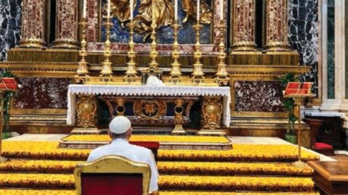  Pope Francis prays in Saint Mary Major  following trip to Malta  ING-014