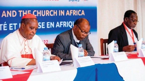  SIGNIS Africa discusses the Synodal way  in church communication structures  ING-029