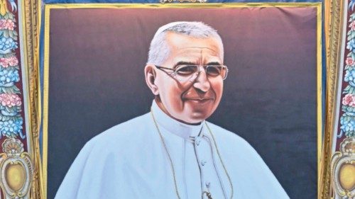  Pope John Paul I reminds us of  the essence of the Gospel  ING-036
