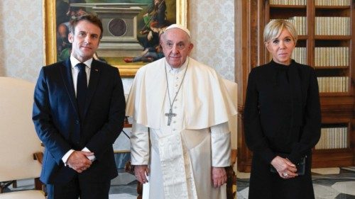 With the President of France ING-043 With the President of France ING-043