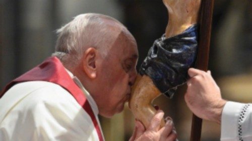 Pope presides over Good Friday celebration and follows Way of the Cross from Casa Santa Marta ... Pope presides over Good Friday celebration and follows Way of the Cross from Casa Santa Marta ...