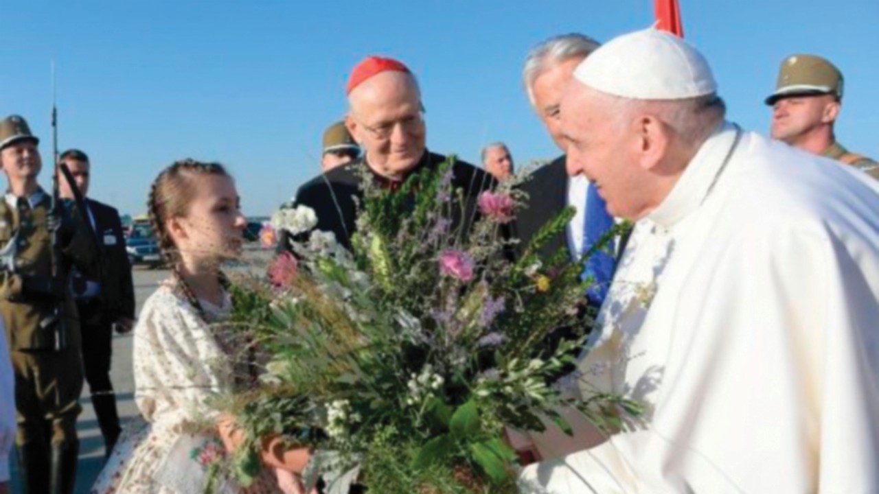  Apostolic Journey, a great joy for the nation  ING-016
