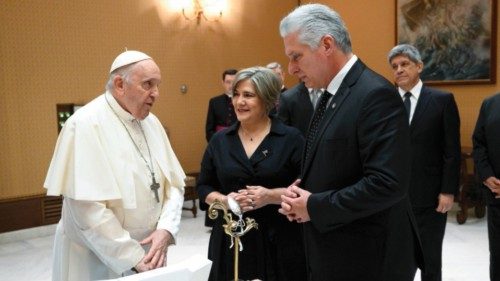  Pope Francis meets with the President of Cuba  ING-025