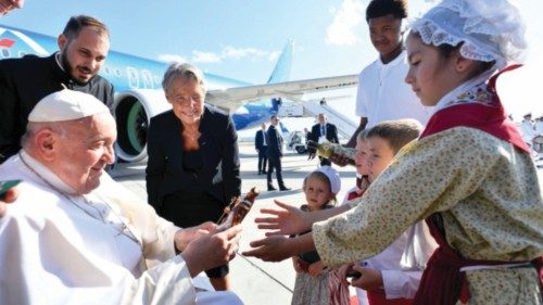 The Holy Father’s arrival in Marseille ING-039 The Holy Father’s arrival in Marseille ING-039