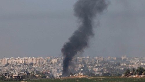 EDITORS NOTE: Graphic content / A picture taken from the southern Israeli city of Sderot on October ... EDITORS NOTE: Graphic content / A picture taken from the southern Israeli city of Sderot on October ...