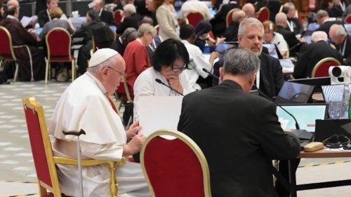  Clericalism defiles the face of the Church  ING-043