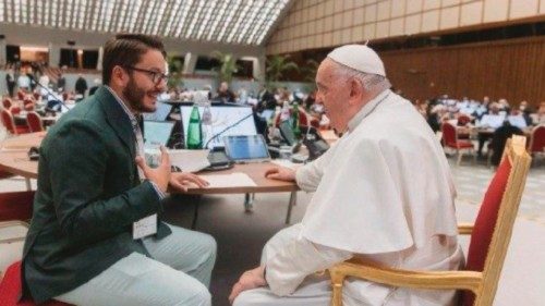  Pope requests youngest synod member to be excused from classes  ING-043
