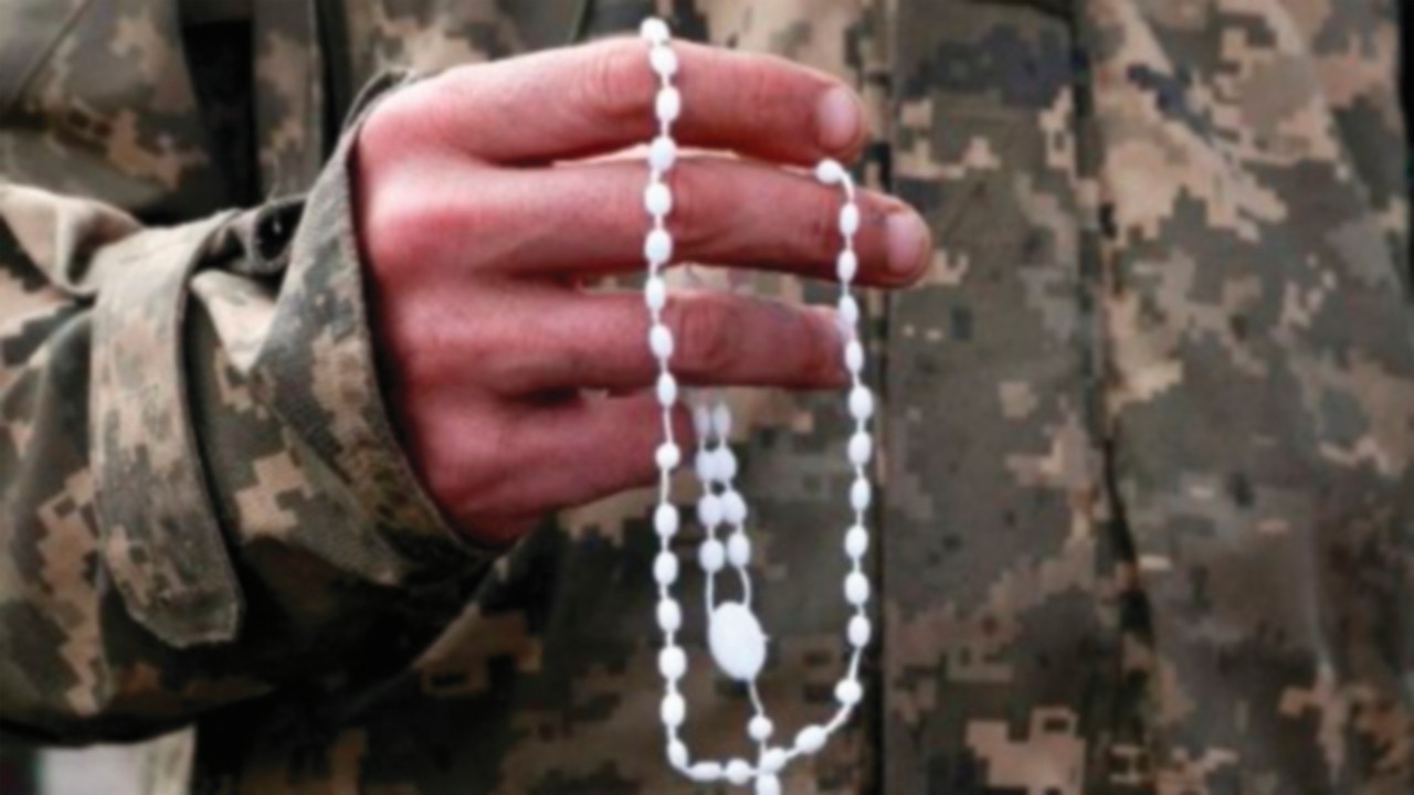  We fight not with rifles but with the Rosary  ING-008