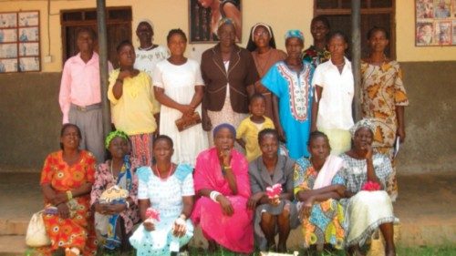 Weaving peace one step at a time ING-011 Weaving peace one step at a time ING-011