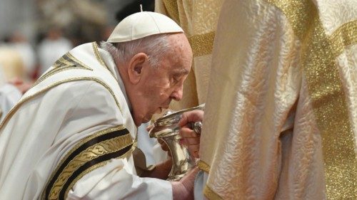 Priests should not judge but weep for the sins of others ING-014 Priests should not judge but weep for the sins of others ING-014