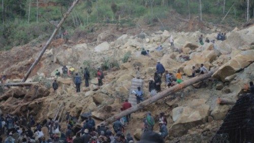 The Holy Father sends condolences to victims of Papua New Guinea landslide ING-022 The Holy Father sends condolences to victims of Papua New Guinea landslide ING-022