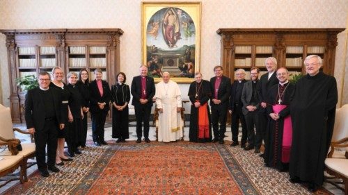 Pilgrims of hope on an ecumenical journey ING-025 Pilgrims of hope on an ecumenical journey ING-025