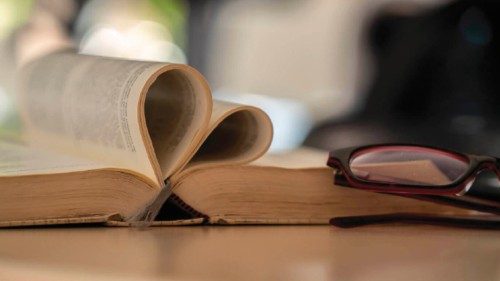 The role of literature in formation ING-033 The role of literature in formation ING-033