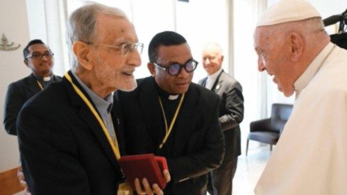 Pope Francis meets Jesuit confrères in Dili ING-037 Pope Francis meets Jesuit confrères in Dili ING-037
