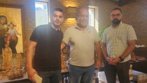  U.S. Catholics help Palestinian Catholics stay in Holy Land  ING-042