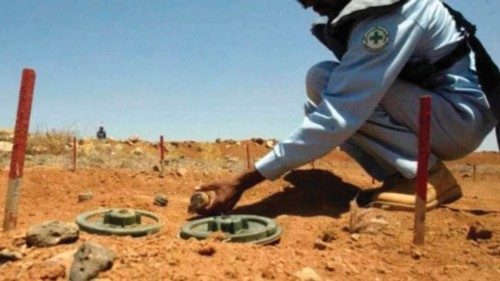  ‘Cease immediately  the production and use of landmines’  ING-048