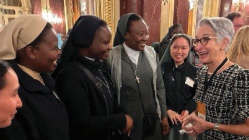 The Papal Foundation marks 25 years of scholarships benefiting 2,000 students ING-050 The Papal Foundation marks 25 years of scholarships benefiting 2,000 students ING-050