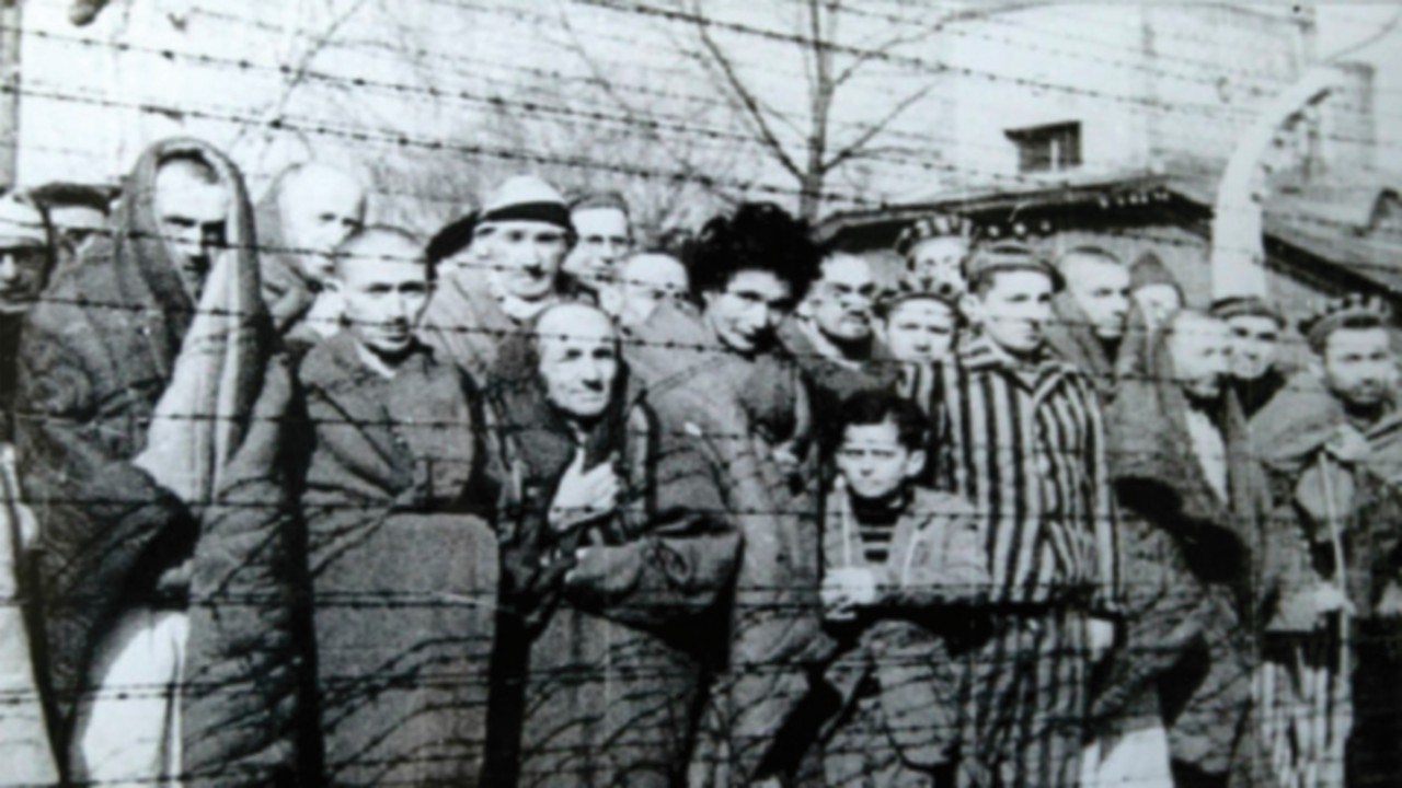 coda auschwitz.jpg