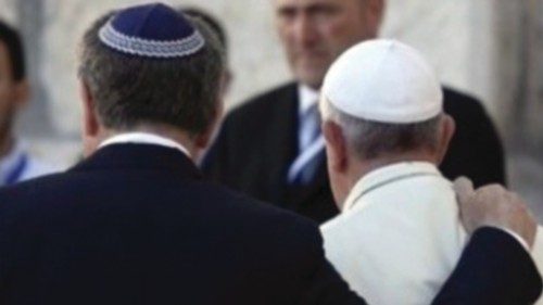  La Iglesia católica está comprometida  contra toda forma de antisemitismo  SPA-027