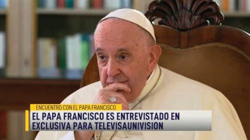  El Papa: si renunciara me quedaría  en Roma como obispo emérito  SPA-028