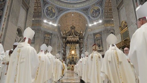 Gracias al Vaticano II la Iglesia se redescubrió a sí misma pueblo de Dios  para los demás - L'Osservatore Romano