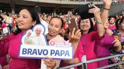 El inolvidable viaje del Papa misionero a los confines del mundo SPA-038 El inolvidable viaje del Papa misionero a los confines del mundo SPA-038
