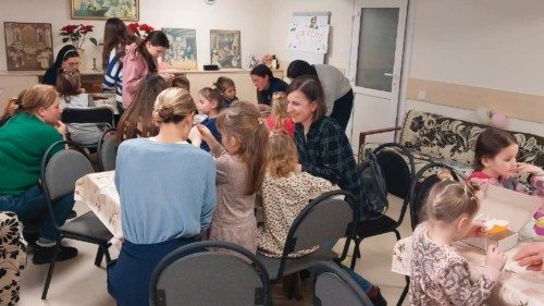 La misión de las Siervas: dar sentido al carisma en los desafíos de nuestro tiempo SPA-039 La misión de las Siervas: dar sentido al carisma en los desafíos de nuestro tiempo SPA-039