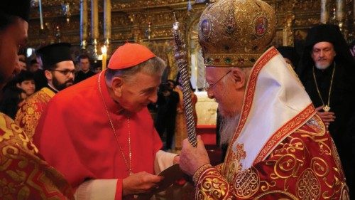En un mundo plagado de guerras y violencia, que los cristianos sean testigos de fraternidad ... En un mundo plagado de guerras y violencia, que los cristianos sean testigos de fraternidad ...
