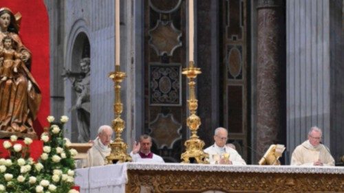 La fecundidad de la Iglesia depende de la Cruz de lo contrario es apariencia SPA-008 La fecundidad de la Iglesia depende de la Cruz de lo contrario es apariencia SPA-008