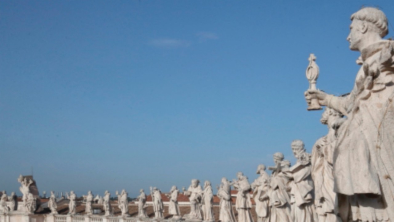 8.06.2019 Piazza San Pietro. Vigilia di Pentecoste. Santa Messa celebrata dal Papa Francesco. Veduta ...