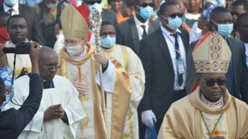 Le Saint-Siège en Afrique «pont» entre paix et justice FRA-006 Le Saint-Siège en Afrique «pont» entre paix et justice FRA-006