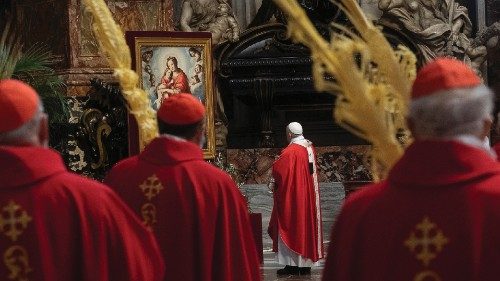 SS. Francesco -  Basilica Vaticana - Altare della Cattedra - Domenica delle Palme: Santa Messa  ...