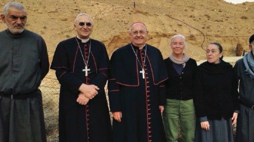  Visite du cardinal Sandri en Syrie  FRA-045