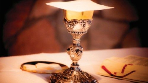  Le Saint-Siège répond aux questions des évêques  sur la célébration de la Messe selon l’ancien rite ...