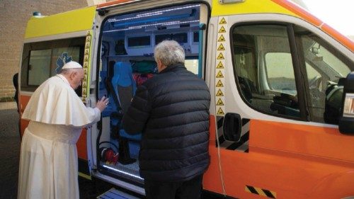  Une ambulance pour l’Ukraine  FRA-013